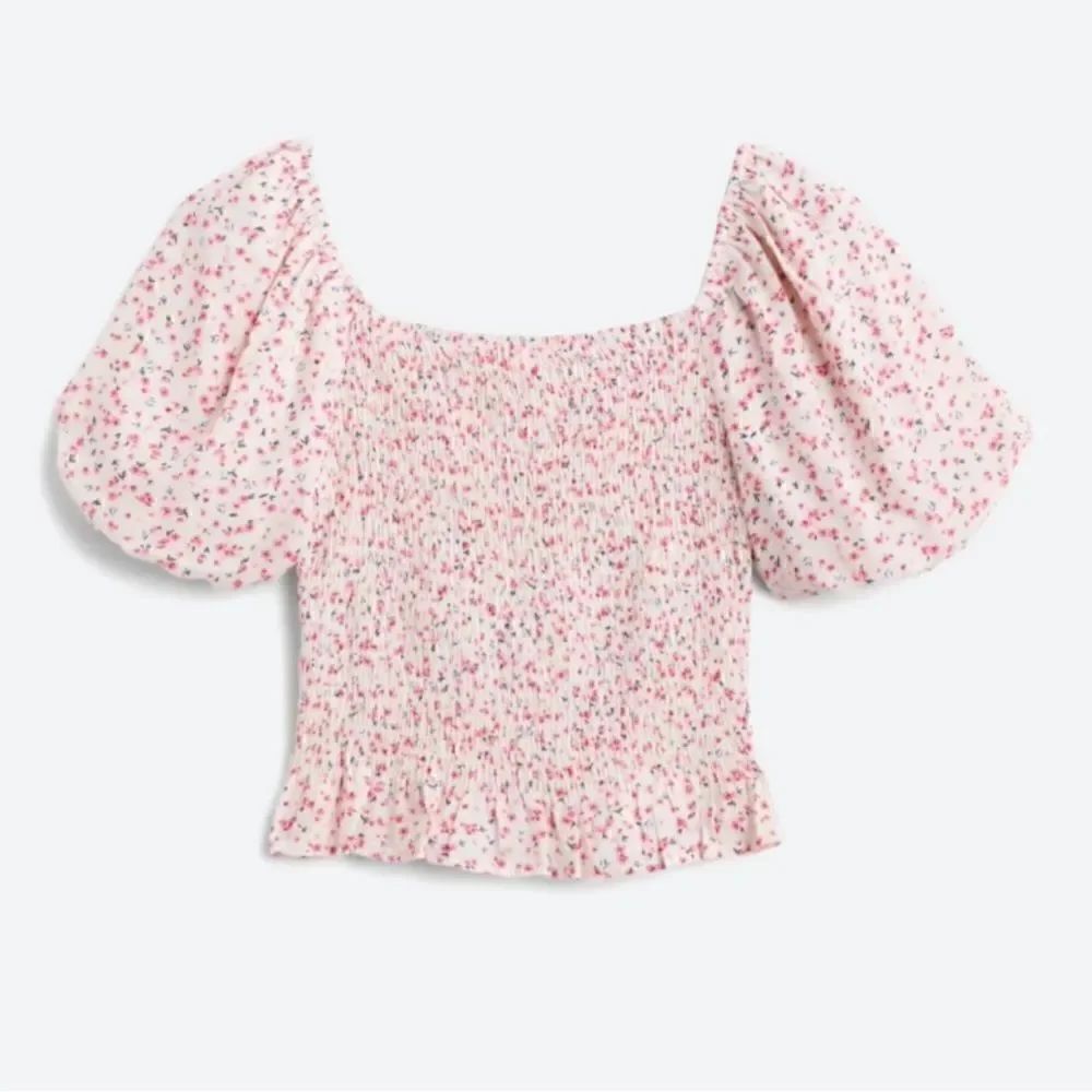 Dee Elly Floral Smocked Crop Top Stitch Fix small NWT